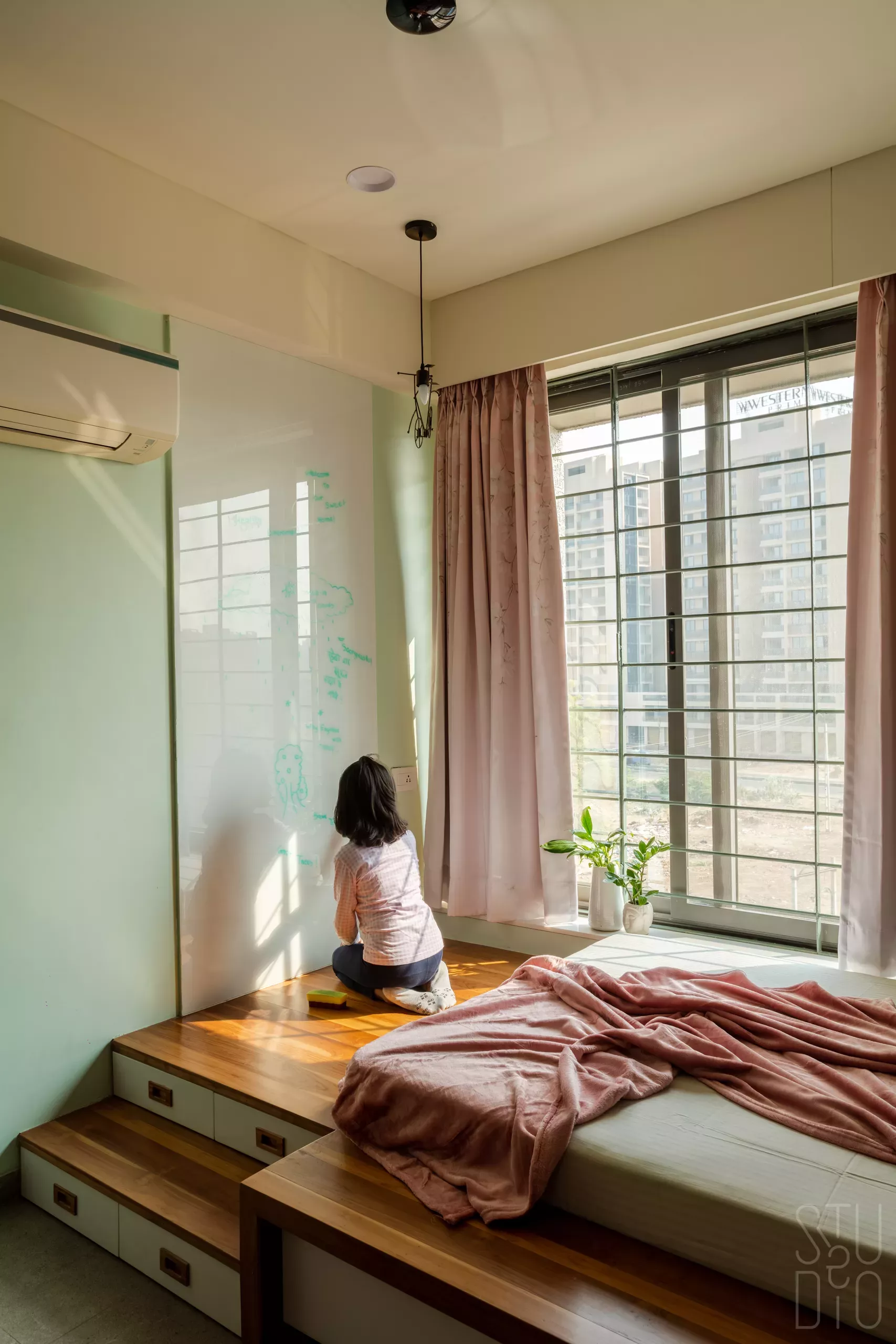 Modern Cozy Bedroom Inspiration Setup  Need modern cozy room decor? These popular cozy bedroom essentials help you create a aesthetic space easily.|  Compare aesthetic bedroom decor trends before upgrading your room.|  People are searching for best cozy bedroom ideas to make their space more comfortable and stylish.|  Get inspired 👇  #HomeDecor #CozyHome
