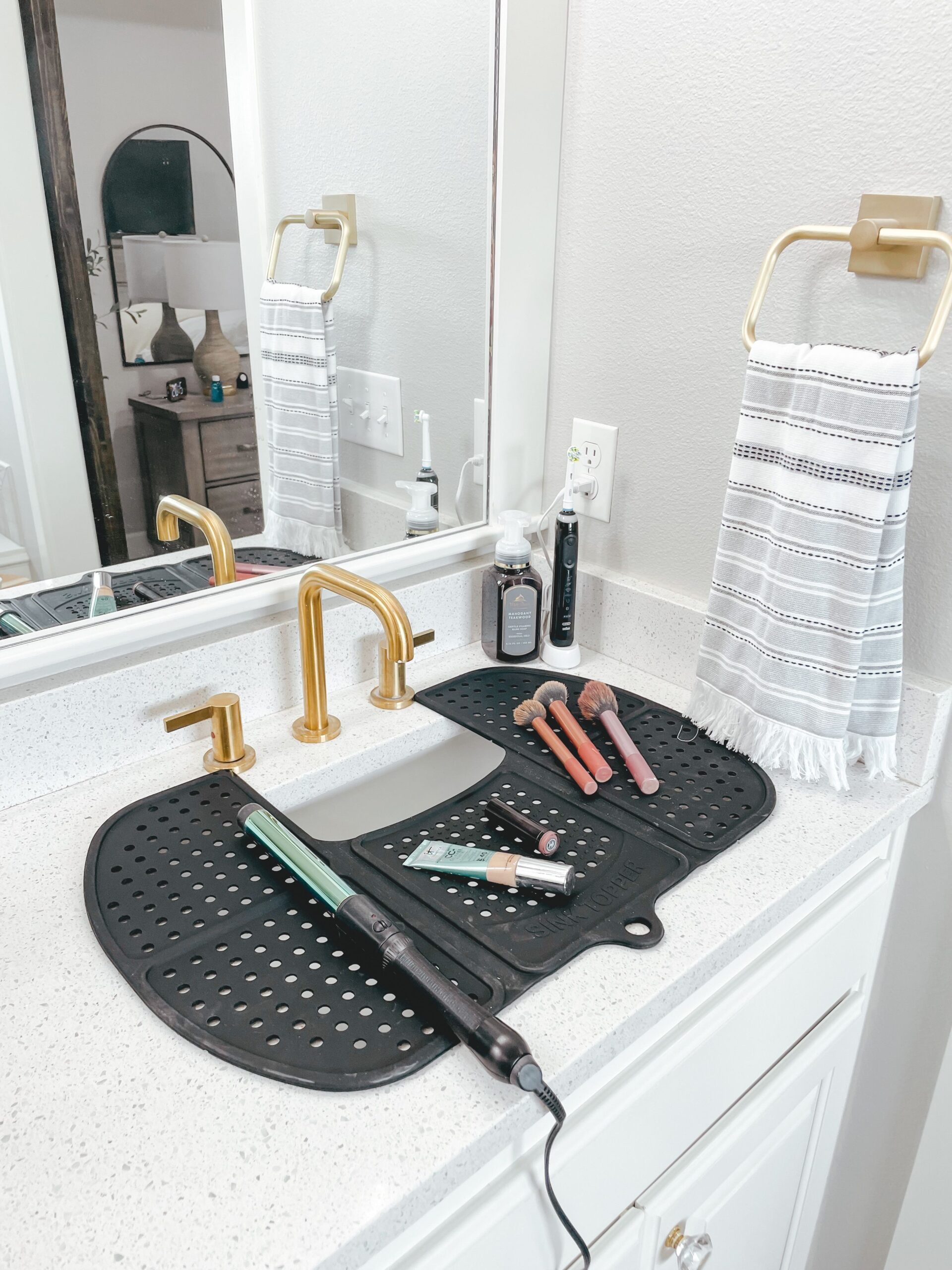 Viral Shower Organization Finds for a Clean Bathroom  Upgrade your bathroom with best shower organizers amazon that instantly make your space feel modern.  Check price & reviews and create a organized shower space.  #AmazonMustHaves #ShowerCaddy #AestheticHome #BathroomGoals #HomeEssentials